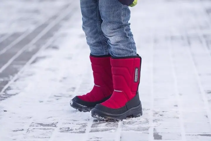 самая теплая детская обувь на зиму